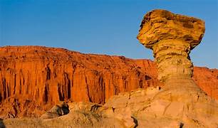 Ischigualasto (Valle de la Luna – San Juan) – Talampaya (La Rioja)